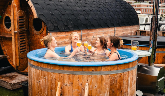 VILDMARKSBAD + SAUNA (PRIVAT EVENT)