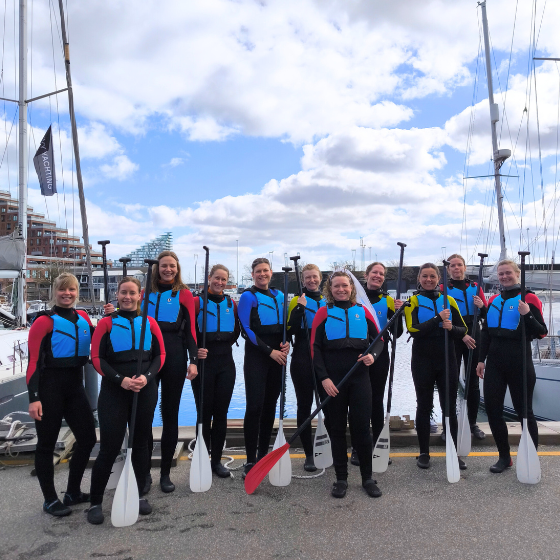 I Aarhus surfer brude og gomme på populær polterabend.